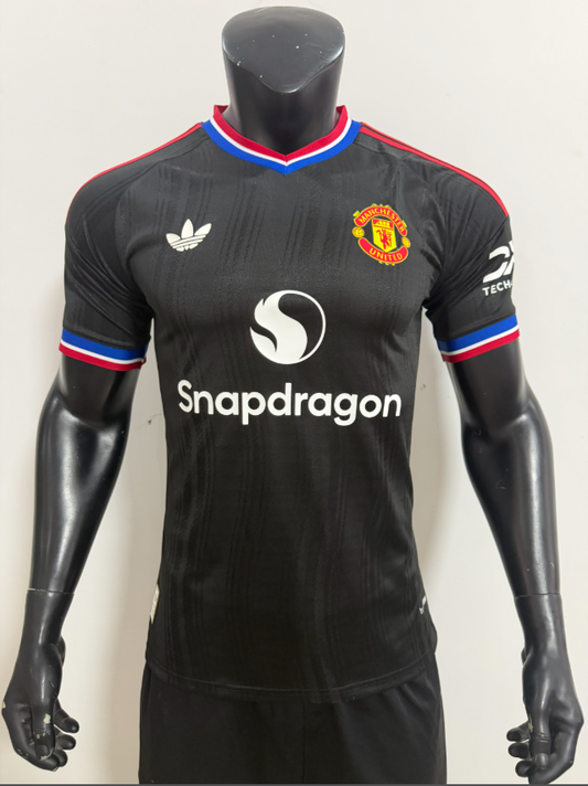 26/27 Manchester United Edición Especial Negra