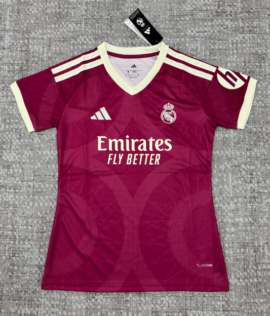 Versión Aficionado 26/27 Real Madrid Segunda Visita Mujer