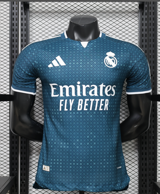 Versión Jugador 26/27 Real Madrid Visita