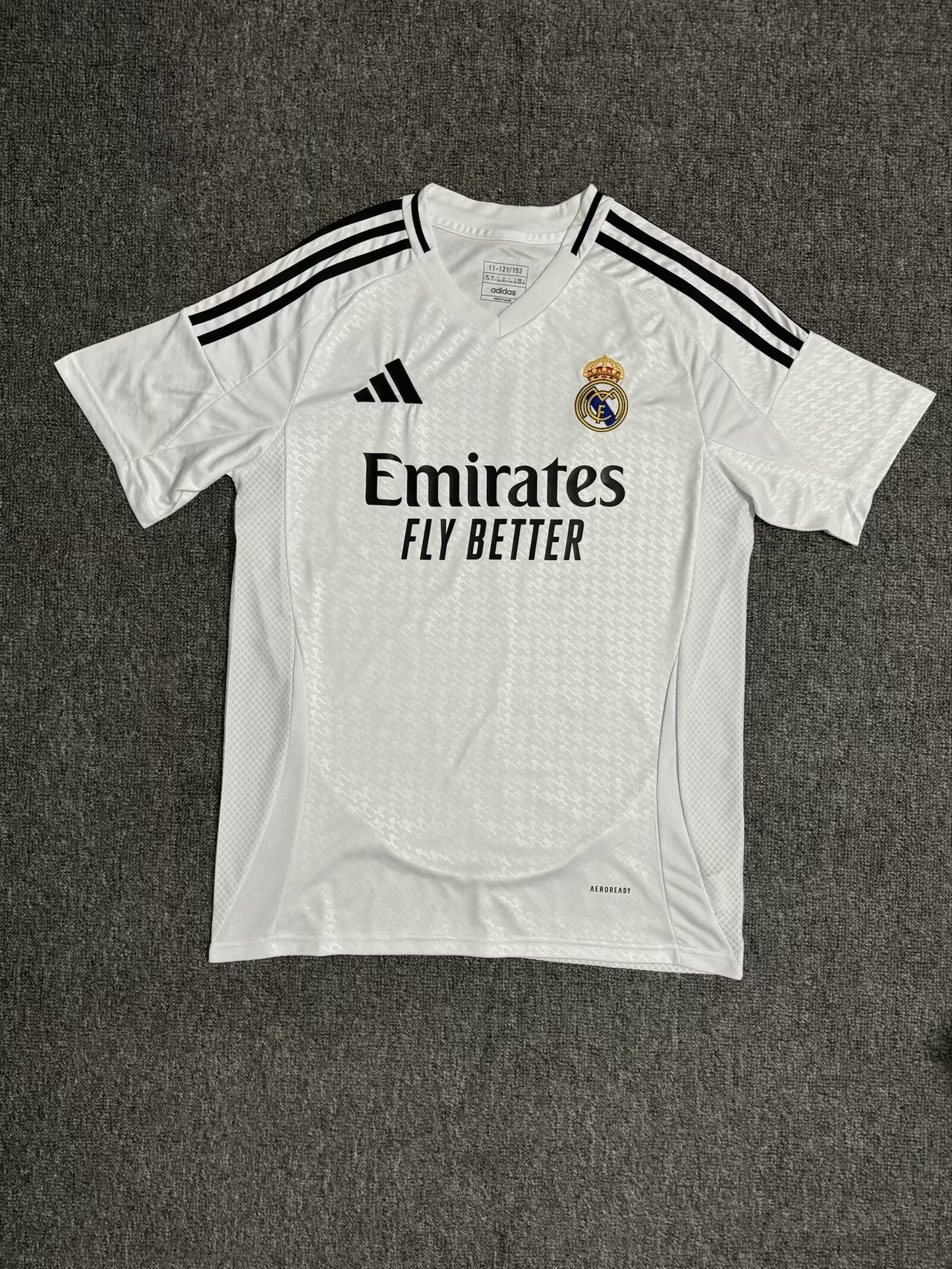 24/25 Real Madrid Local - Aficionado